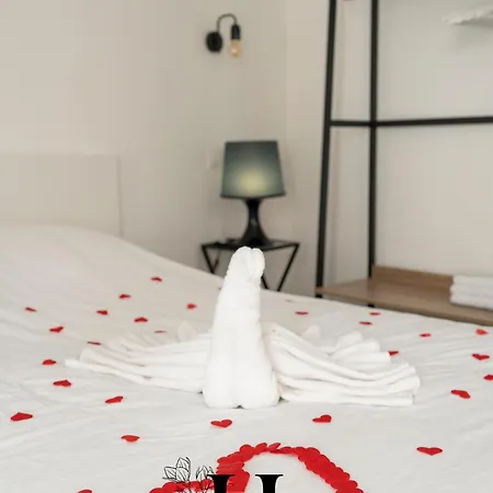 Magnifique Luxe Jacuzzi Centre דירה